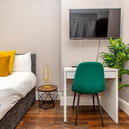 Morden Stuido Flat I Mins Away From Brighton Beach 1Ep Apartment Bagian luar foto
